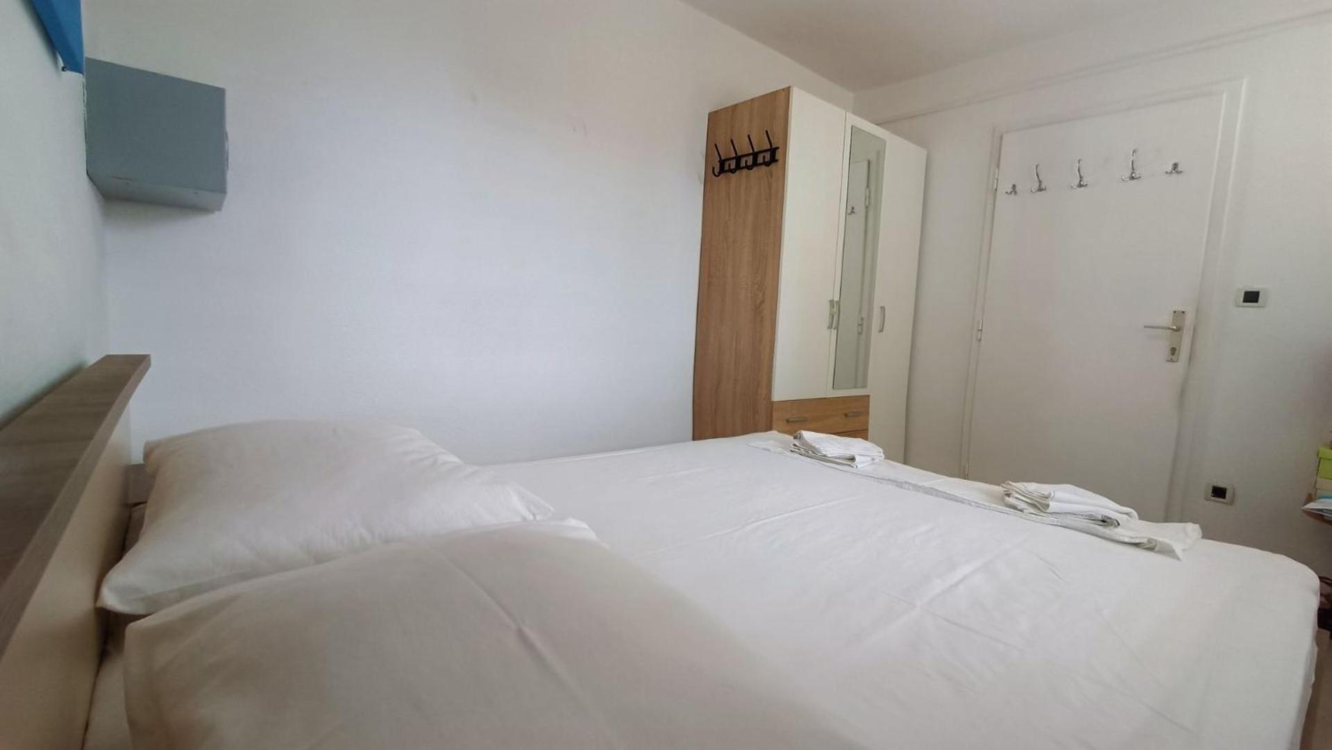 Apartments Marinko Промайна Екстериор снимка