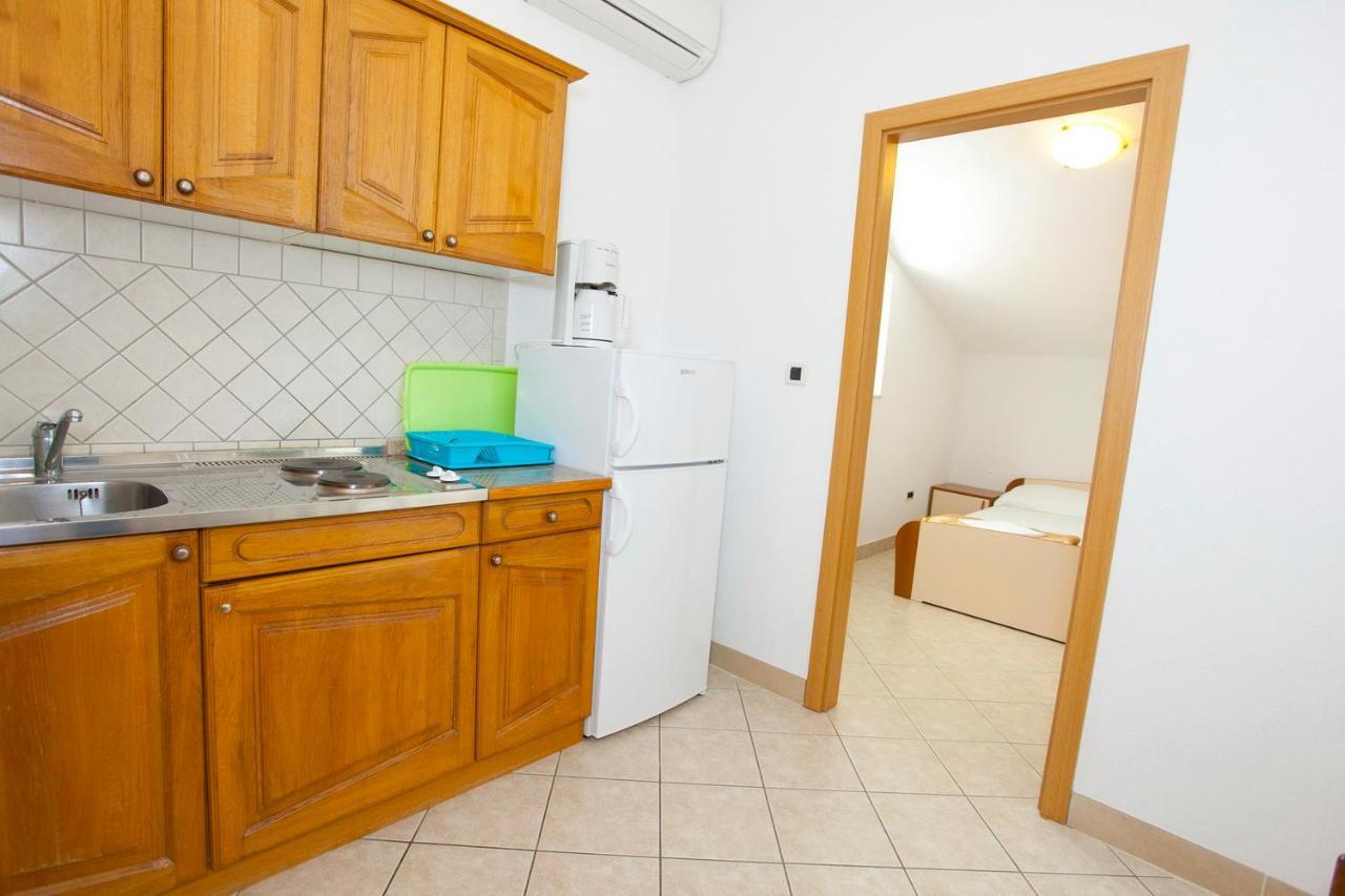 Apartments Marinko Промайна Екстериор снимка