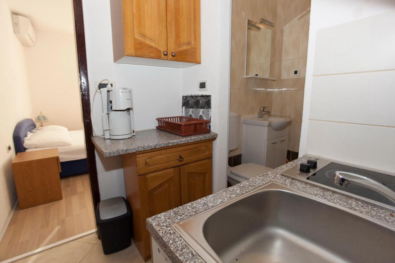 Apartments Marinko Промайна Екстериор снимка