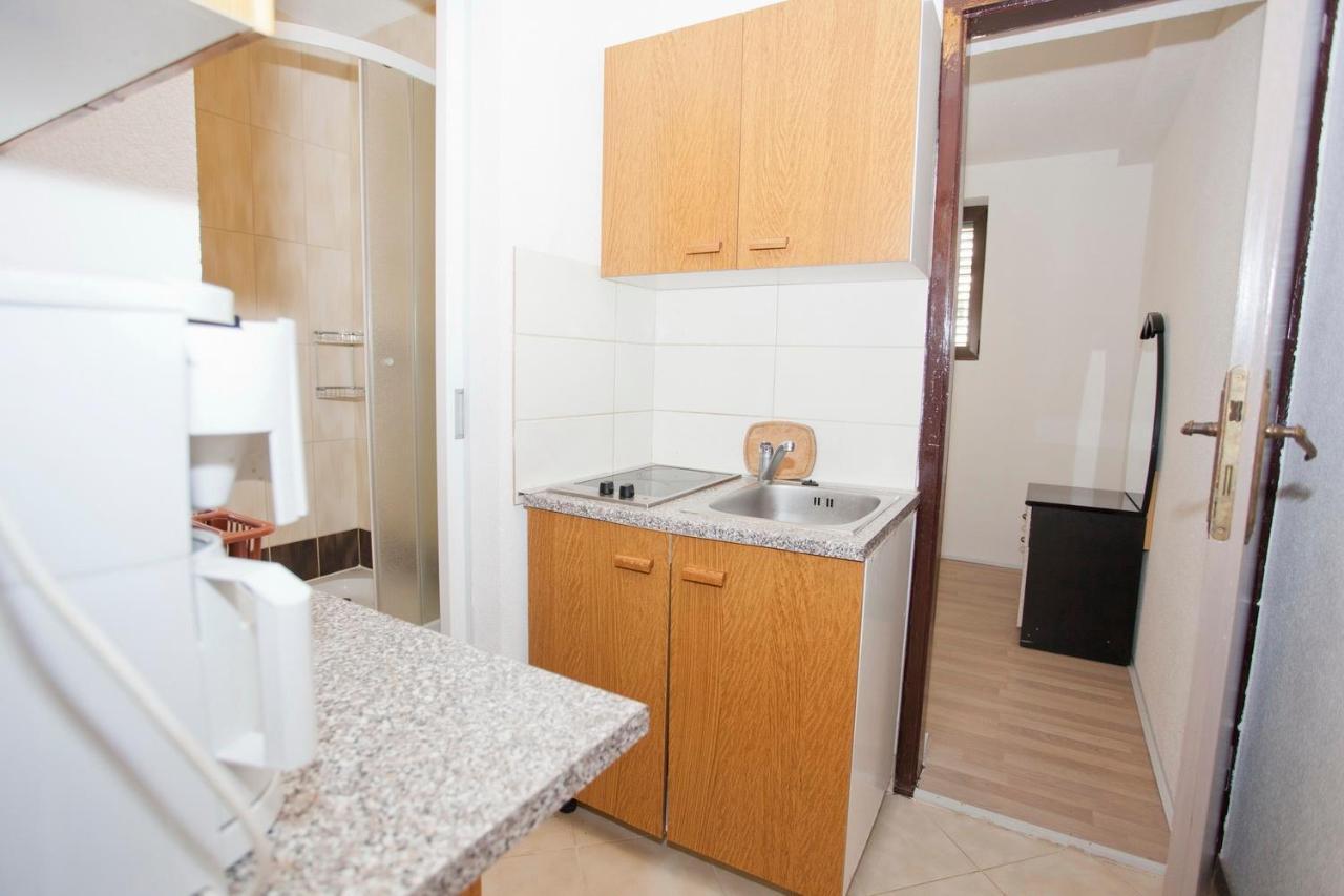 Apartments Marinko Промайна Екстериор снимка