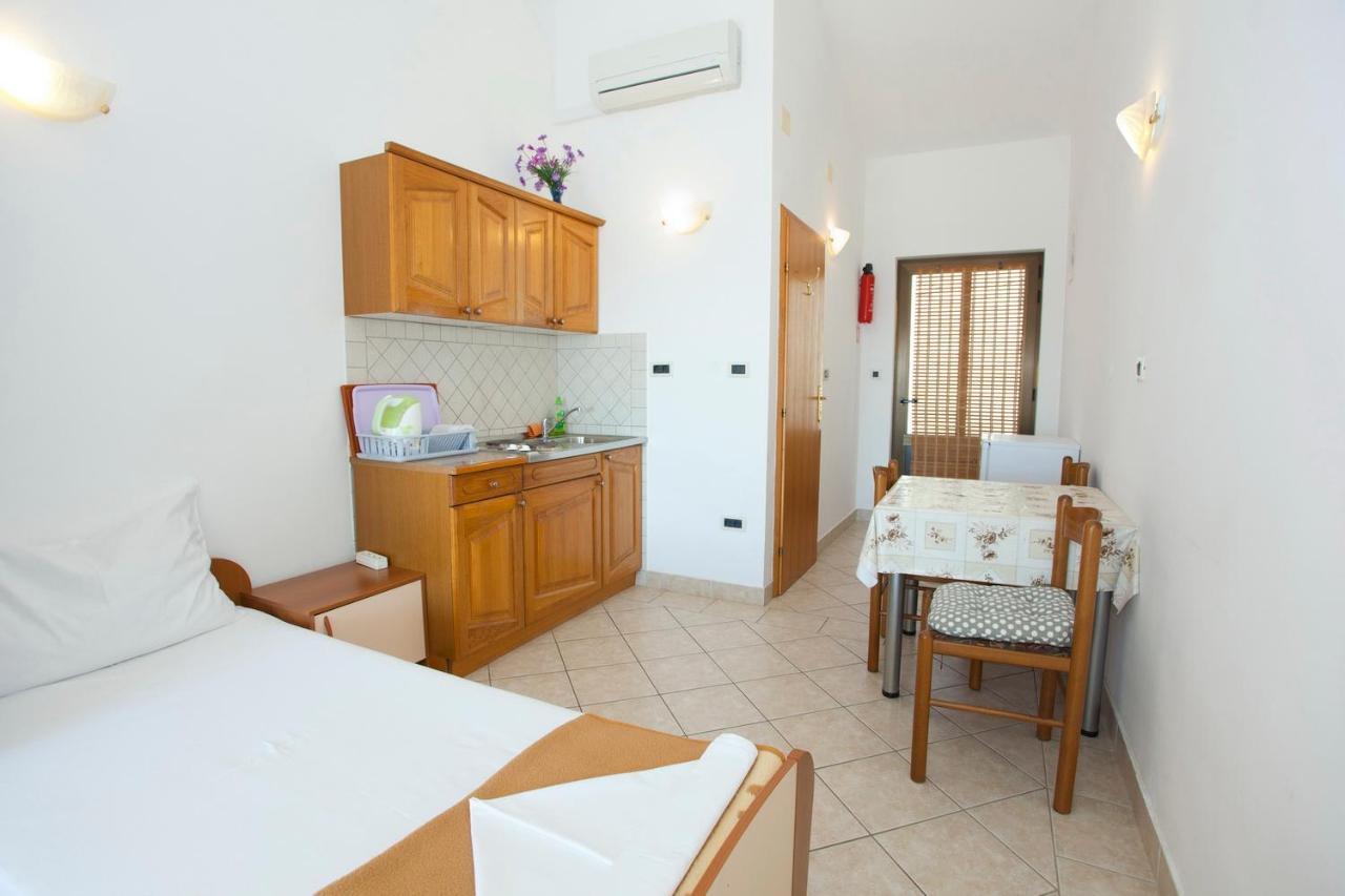 Apartments Marinko Промайна Екстериор снимка