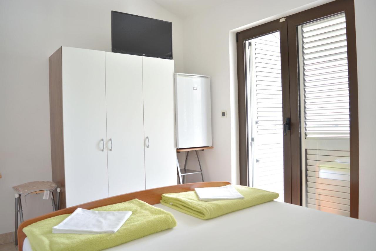 Apartments Marinko Промайна Екстериор снимка